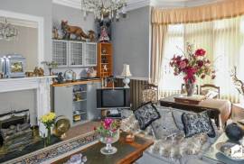 5 bedroom, Terraced House for sale