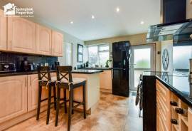 3 bedroom, Detached bungalow for sale