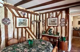 Propriete sur 11 hectares avec deux maisons d\'habitation et de nombreuses dependances aux portes de Bergerac