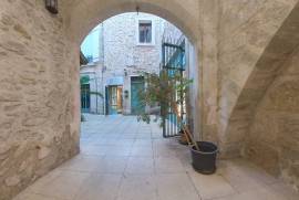 4 room, 209m2 Apartment for sale in Beziers - 215 000 € *