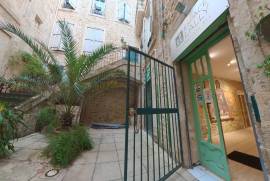 4 room, 209m2 Apartment for sale in Beziers - 215 000 € *
