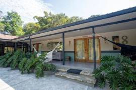 Casa de Río La Calamuchita Bed & Breakfast Villa For Sale in Pereira