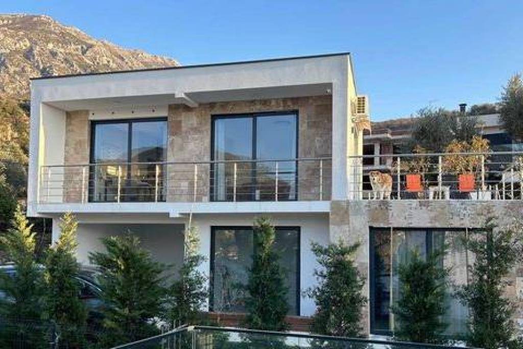 Modern Villa with Stunning Sea Views in Bar