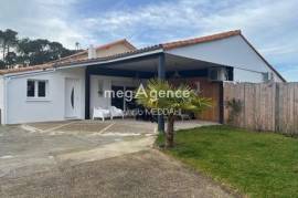 Ensemble immobilier de deux maison de 215 m² à la Tremblade