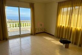 House for Sale - 3 Bedrooms in Estreito da Calheta