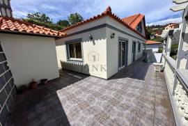 House for Sale - 3 Bedrooms in Estreito da Calheta