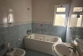 House for Sale - 3 Bedrooms in Estreito da Calheta