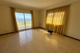 House for Sale - 3 Bedrooms in Estreito da Calheta