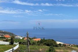 House for Sale - 3 Bedrooms in Estreito da Calheta