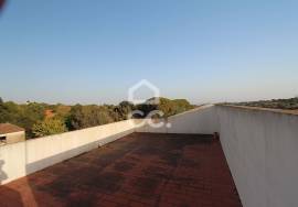 Experience the charm of the Algarve in your own small farm 8 minutes away. of the beaches
