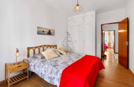 Fully Refurbished and Furnished 4 Bedroom Apartment for sale on Avenida 25 de Abril, Portimao