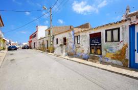 Ruin with Redevelopment Potential in Alcantarilha – Excellent Opportunity