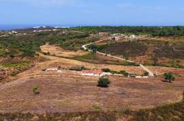 Rustic land with 48000 m2 at 3 km Arrifana beach - Aljezur
