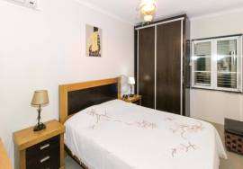 Fully renovated 2 bedroom villa with backyard and tank.