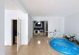 House with Large Areas, Barbecue and Privileged Location in Chaves and close to the accesses of the A24.