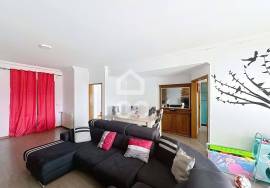House with Large Areas, Barbecue and Privileged Location in Chaves and close to the accesses of the A24.