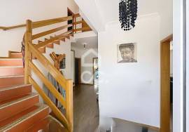 House with Large Areas, Barbecue and Privileged Location in Chaves and close to the accesses of the A24.