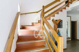 House with Large Areas, Barbecue and Privileged Location in Chaves and close to the accesses of the A24.
