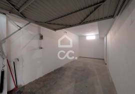 3 bedroom apartment with suite, closed garage and privileged location on the outskirts of Chaves