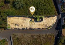 Land with approved project and panoramic views with 735m²