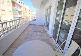 Fully refurbished and furnished 2 bedroom apartment