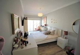 Fully refurbished and furnished 2 bedroom apartment