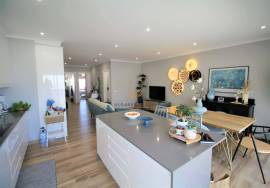 Fully refurbished and furnished 2 bedroom apartment