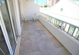 Fully refurbished and furnished 2 bedroom apartment