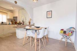 Cottage for sale in the country!