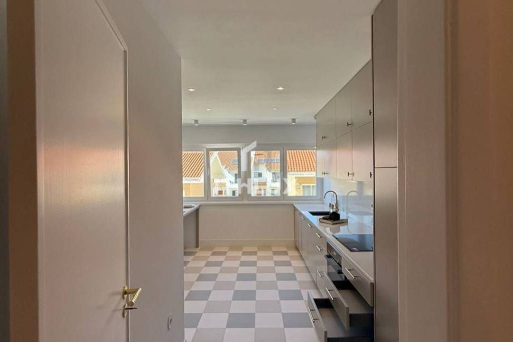 2 Bedroom Apartment | Santo Amaro Oeiras.