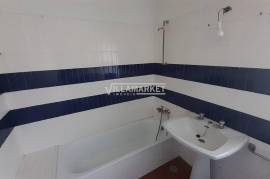 1 bedroom banking apartment on the 2nd floor of a building located in Avis, Portalegre.