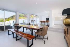 Contemporary 4 Bedroom Villa with 5ha Land, Salir