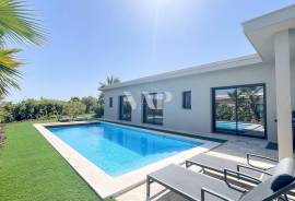 Single Storey 3 Bedroom Villa with Pool, next to Ria Formosa, Faro