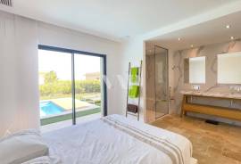 Single Storey 3 Bedroom Villa with Pool, next to Ria Formosa, Faro