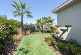 Single Storey 3 Bedroom Villa with Pool, next to Ria Formosa, Faro