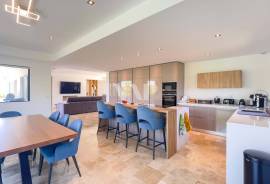 Single Storey 3 Bedroom Villa with Pool, next to Ria Formosa, Faro