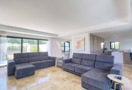 Single Storey 3 Bedroom Villa with Pool, next to Ria Formosa, Faro