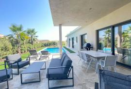 Single Storey 3 Bedroom Villa with Pool, next to Ria Formosa, Faro