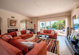 Desirable 5 bed villa on Santo Antonio Golf