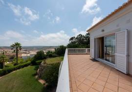 Desirable 5 bed villa on Santo Antonio Golf