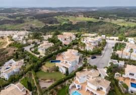 Desirable 5 bed villa on Santo Antonio Golf