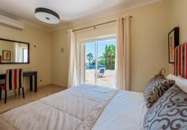 Desirable 5 bed villa on Santo Antonio Golf