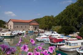 2 Bedroom Leaseback House For Sale In Résidence Le Domaine d’Enserune