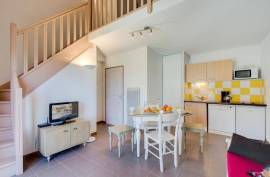 2 Bedroom Leaseback House For Sale In Résidence Le Domaine d’Enserune