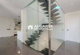 Albufeira Marina – Excellent villa with panoramic views