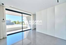 Albufeira Marina – Excellent villa with panoramic views