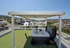Albufeira Marina – Excellent villa with panoramic views