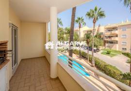 Lovely one bedroom Apartment near Falésia Beach and the Marina in Vilamoura, Algarve