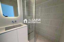 Luxurious brand new 3 bedroom apartment in front of Quarteira Beach, Algarve