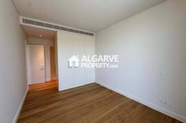 Luxurious brand new 3 bedroom apartment in front of Quarteira Beach, Algarve